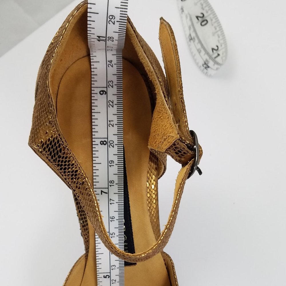 Arika Nerguiz 7.5/8 ankle strap gold leather dance /character shoes rubber soles - Picture 13 of 14